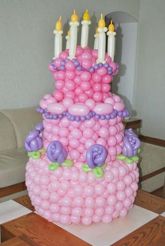 birthday cake theme balloon twisting